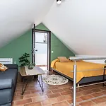 بيت للعطل New!! Cherry House - Traditional Townhouse In The Heart Of تافيرا