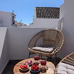 New!! Cherry House - Traditional Townhouse In The Heart Of بيت للعطل تافيرا