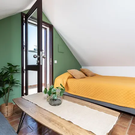 بيت للعطل New!! Cherry House - Traditional Townhouse In The Heart Of *