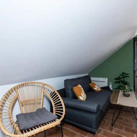 New!! Cherry House - Traditional Townhouse In The Heart Of Holiday home