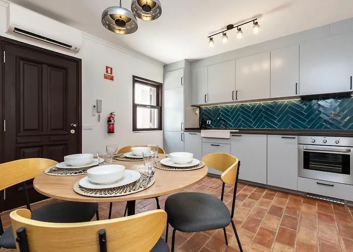 Ferienhaus New!! Cherry House - Traditional Townhouse In The Heart Of *