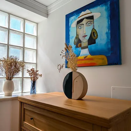 New!! Cherry House - Traditional Townhouse In The Heart Of Vakantiehuis *