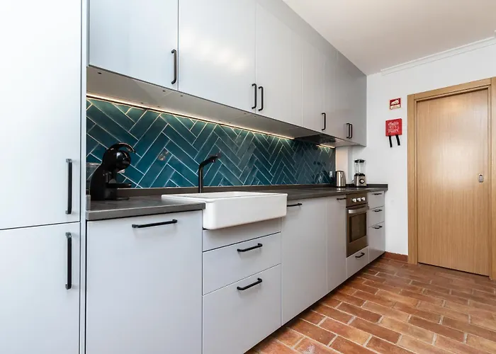 펜션 New!! Cherry House - Traditional Townhouse In The Heart Of