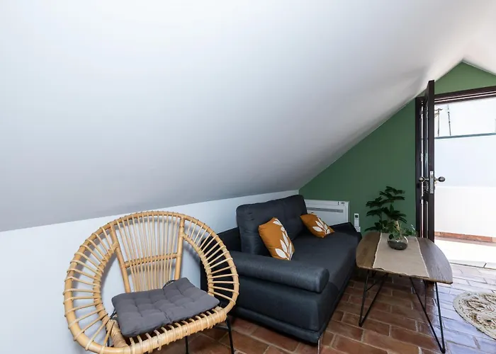 New!! Cherry House - Traditional Townhouse In The Heart Of 펜션